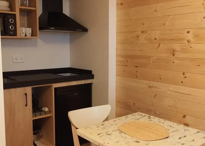 Montreal Premium סיירה נבדה